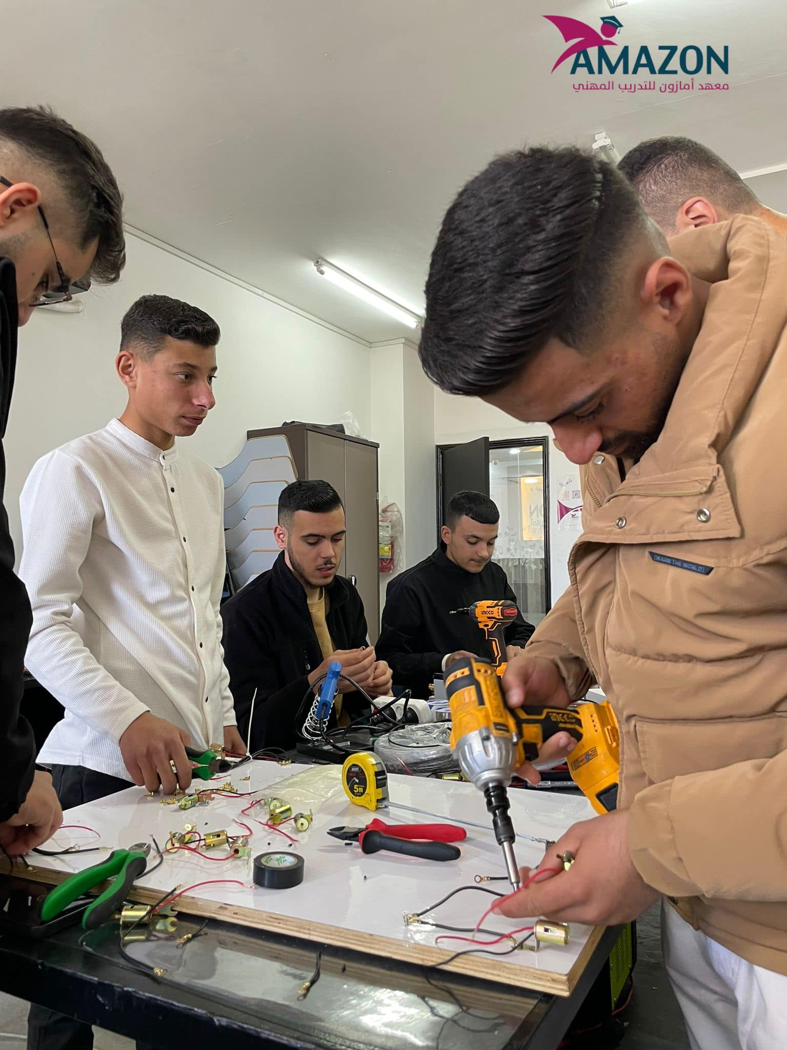 تخصص كهرباء السيارات 