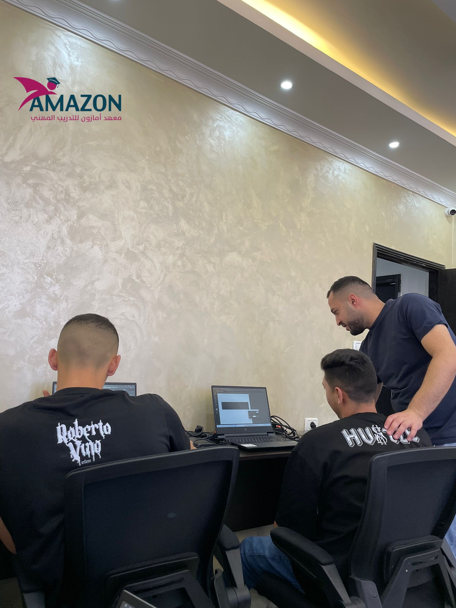  التصميم الجرافيكي والوسائط المتعددة